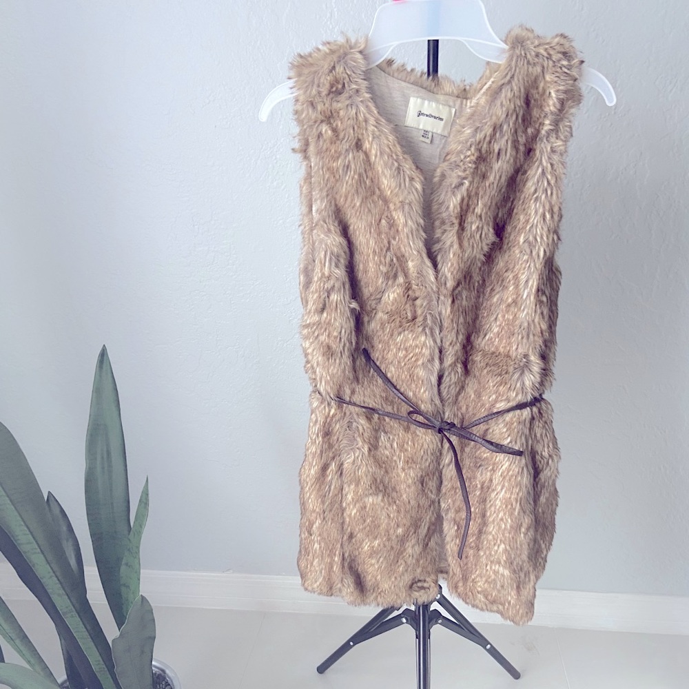 Fur vest